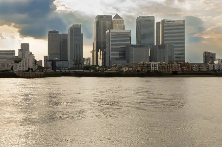 canary wharf tamiza zmierzch panorama