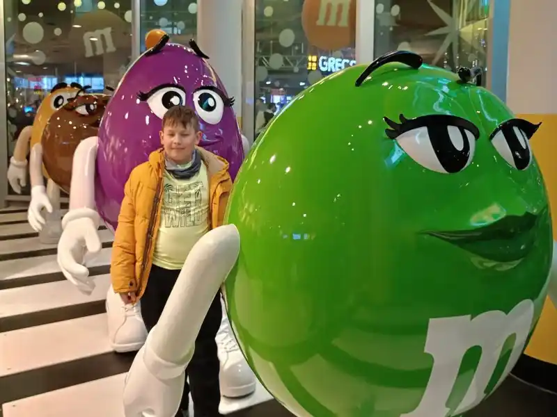 m and m store london leicester square