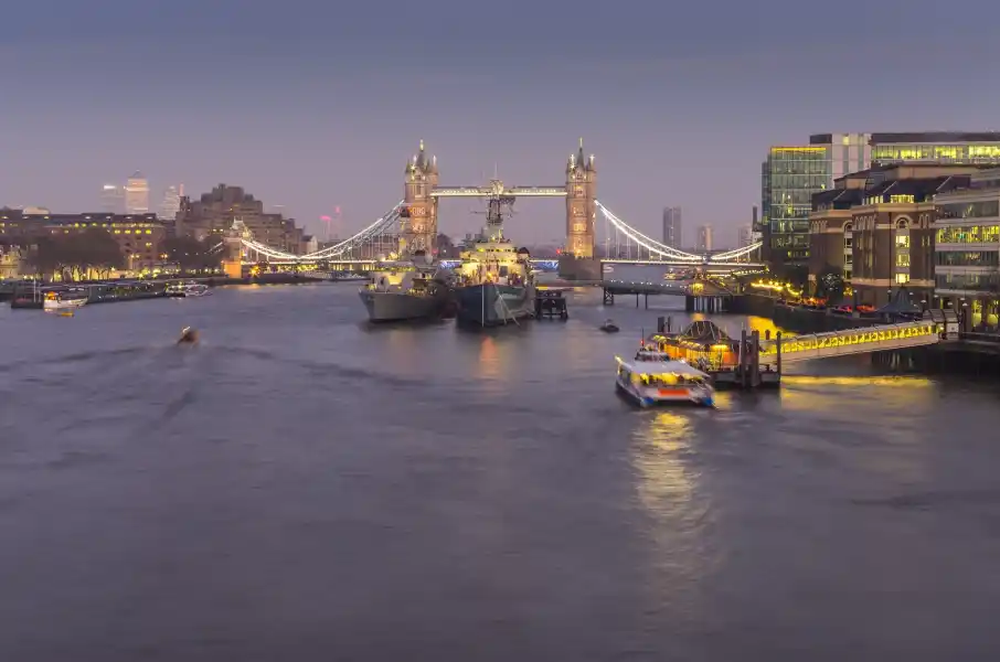 tower bridge hms belfast zmierzch tamiza