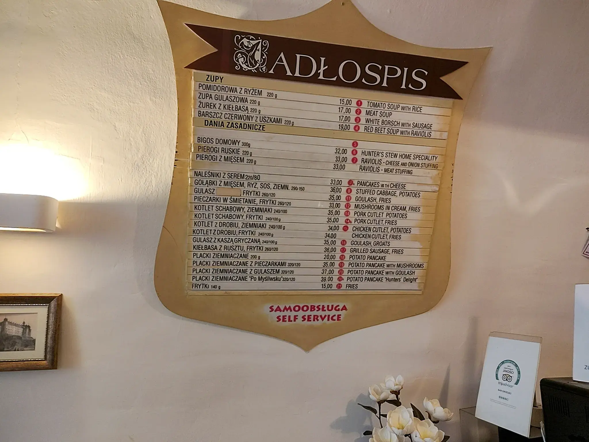Monumentalna kamienica pod Rakiem przy ulicy Szpitalnej w Krakowie
