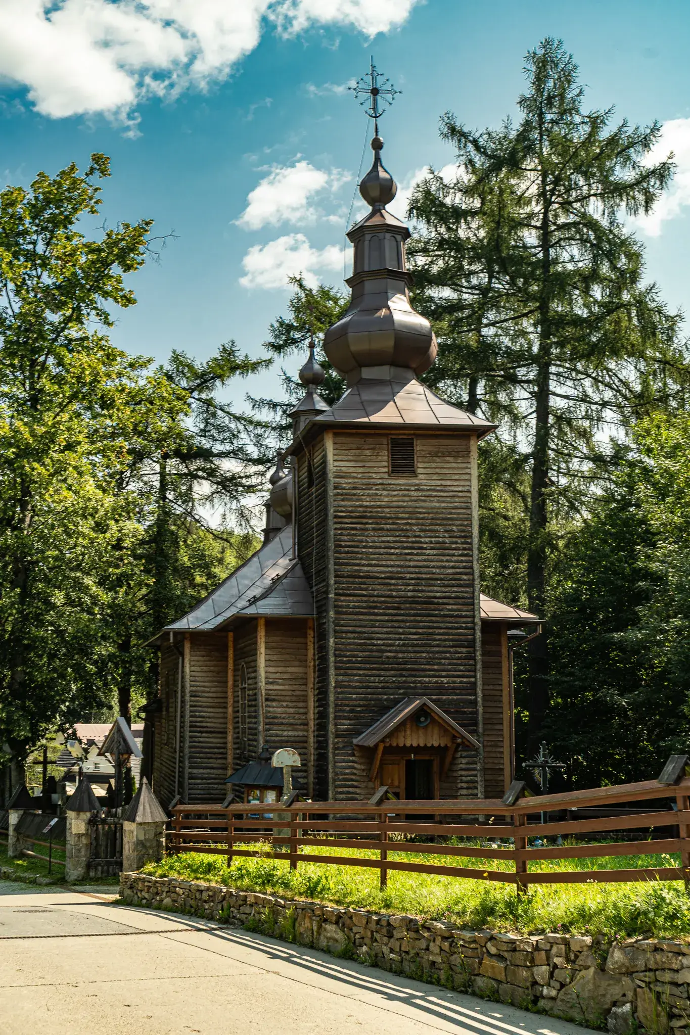 Cerkiew greckokatolicka Opieki Bogurodzicy w Słotwinach, Krynica-Zdrój