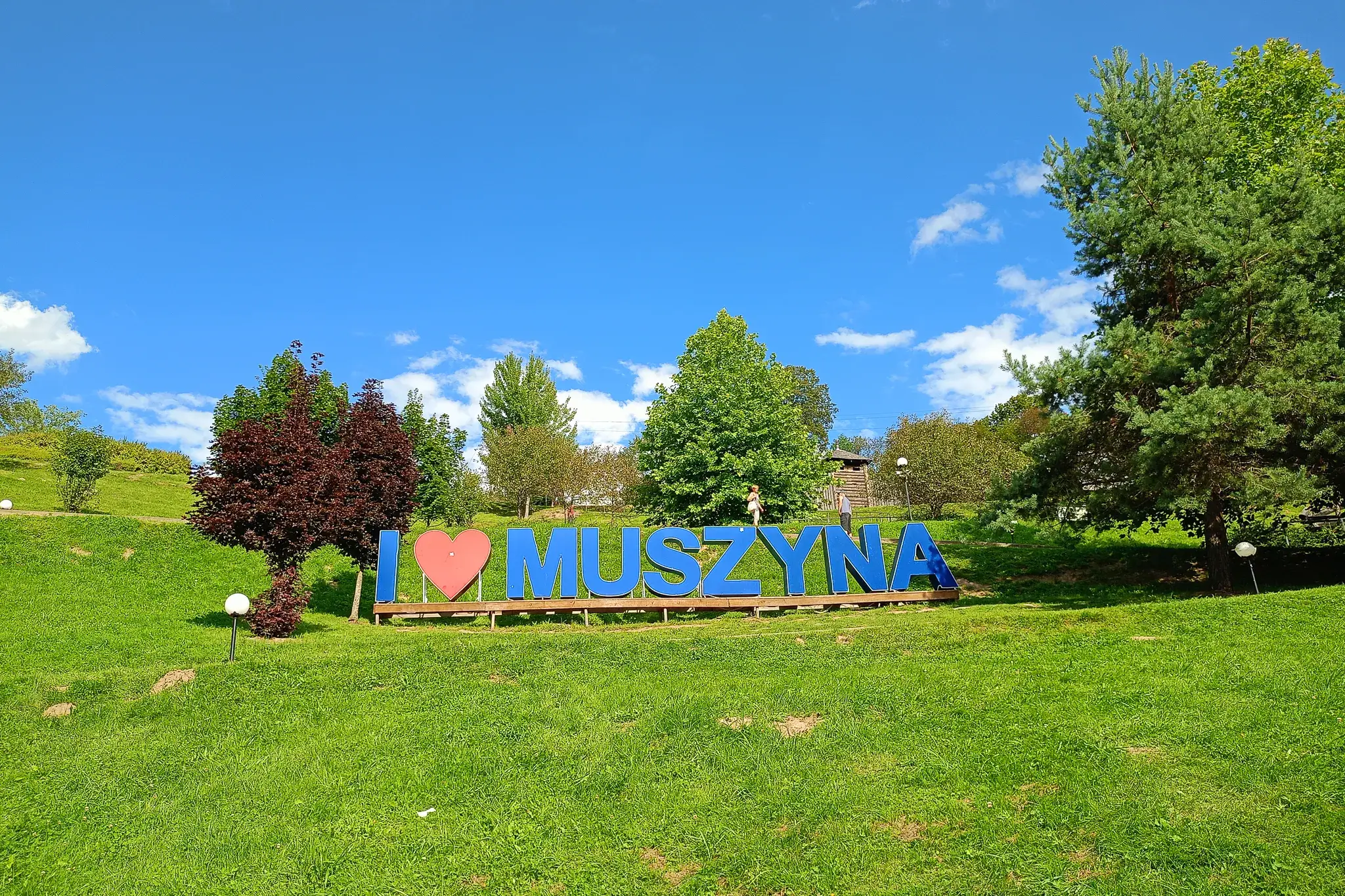 Muszyna uzdrowisko napis I Love Muszyna panorama